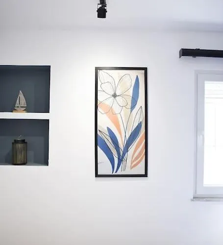 Matisse No11 - One Bedroom Center With Parking * Tirana