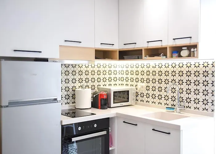 Matisse No11 - One Bedroom Center With Parking Appartamento Tirana