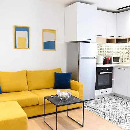 Matisse No11 - One Bedroom Center Tirana