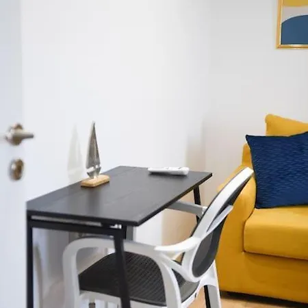 Matisse No11 - One Bedroom Center *